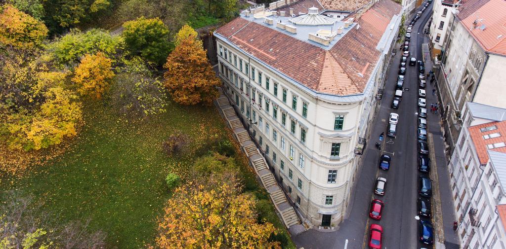 Logement Sous Le Chateau Budapest Exterior photo